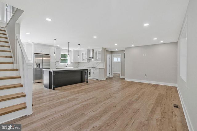 10211 STRATFORD AVE, Fairfax, VA 22030