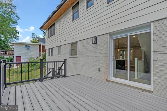 10211 STRATFORD AVE, Fairfax, VA 22030