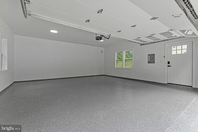 10211 STRATFORD AVE, Fairfax, VA 22030