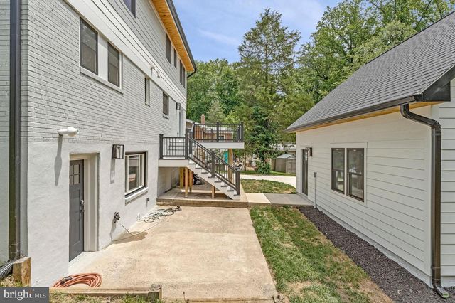 10211 STRATFORD AVE, Fairfax, VA 22030
