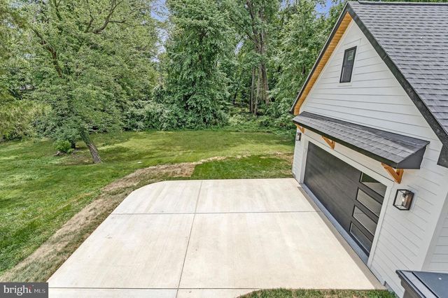 10211 STRATFORD AVE, Fairfax, VA 22030