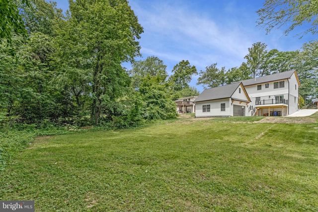 10211 STRATFORD AVE, Fairfax, VA 22030