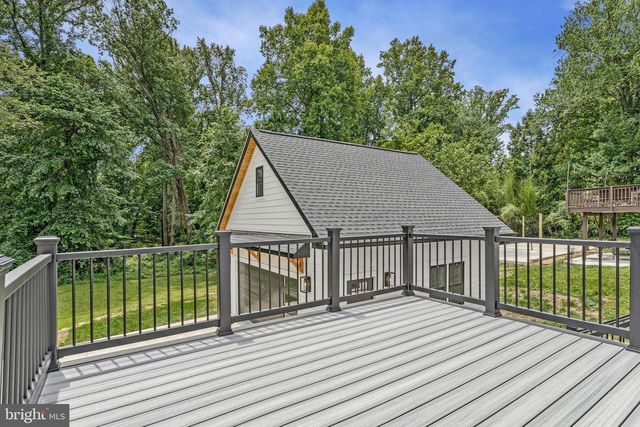 10211 STRATFORD AVE, Fairfax, VA 22030