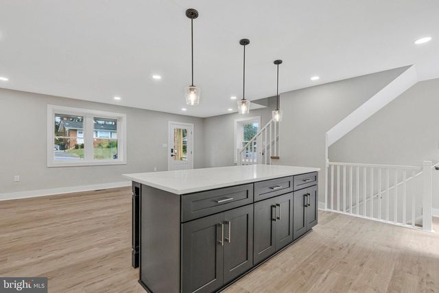 10211 STRATFORD AVE, Fairfax, VA 22030