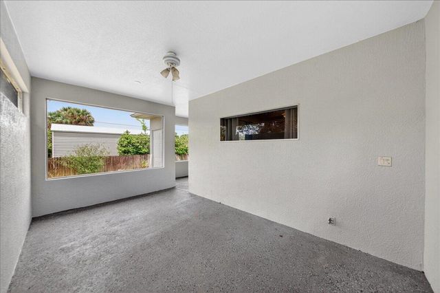 914 Sierra Place NE, Palm Bay, FL 32907