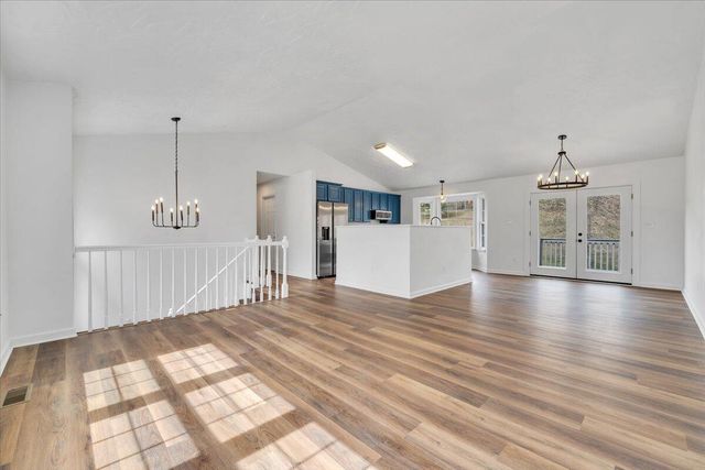 930 Brookfield LN, Roanoke, VA 24012