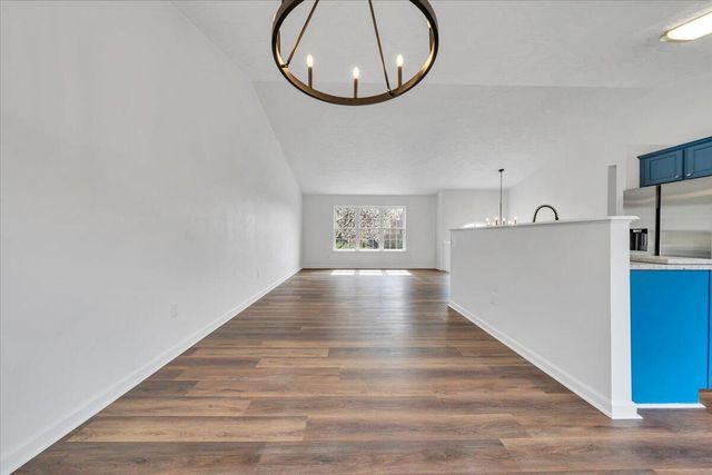 930 Brookfield LN, Roanoke, VA 24012