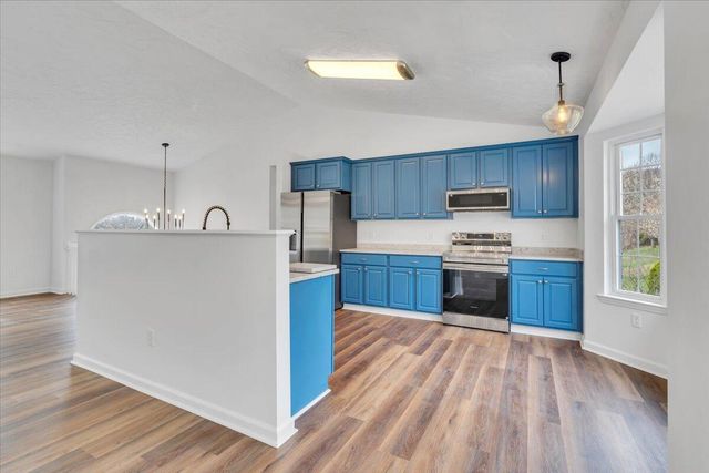 930 Brookfield LN, Roanoke, VA 24012