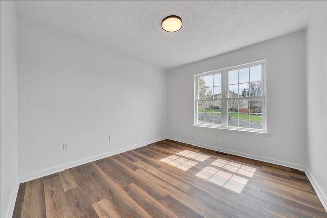 930 Brookfield LN, Roanoke, VA 24012