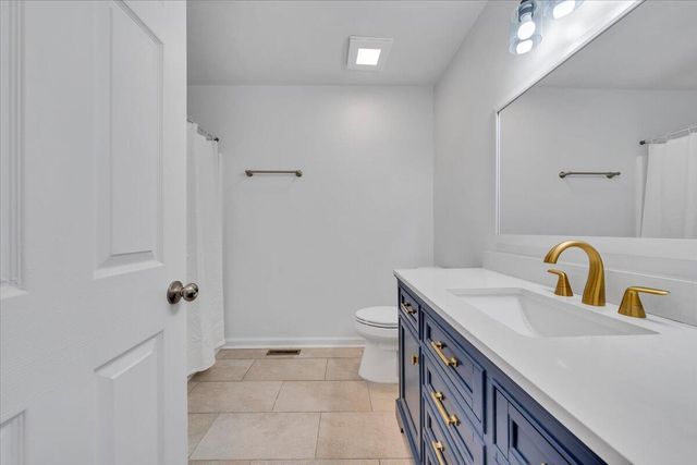 930 Brookfield LN, Roanoke, VA 24012