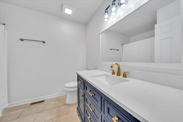 930 Brookfield LN, Roanoke, VA 24012