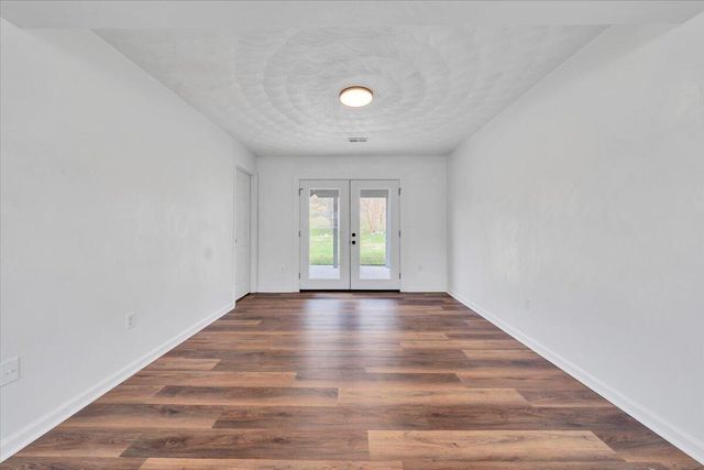 930 Brookfield LN, Roanoke, VA 24012