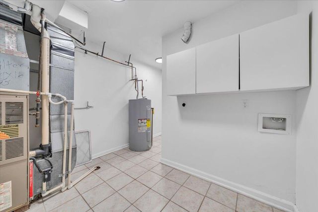 930 Brookfield LN, Roanoke, VA 24012