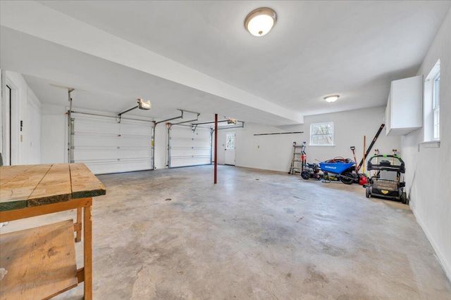 930 Brookfield LN, Roanoke, VA 24012