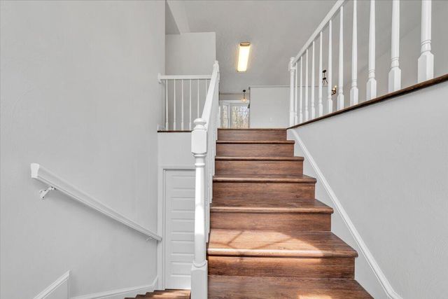 930 Brookfield LN, Roanoke, VA 24012