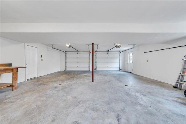 930 Brookfield LN, Roanoke, VA 24012