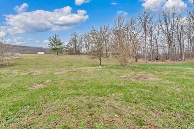 930 Brookfield LN, Roanoke, VA 24012