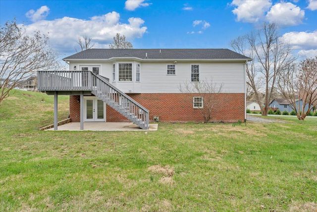 930 Brookfield LN, Roanoke, VA 24012