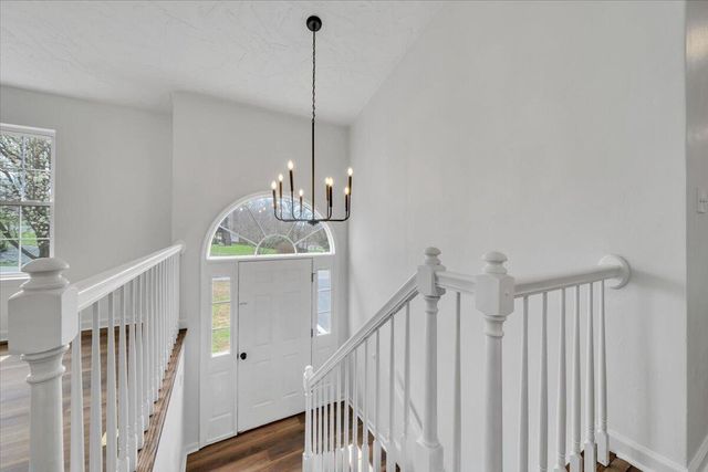 930 Brookfield LN, Roanoke, VA 24012