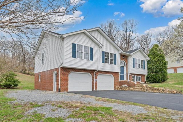 930 Brookfield LN, Roanoke, VA 24012