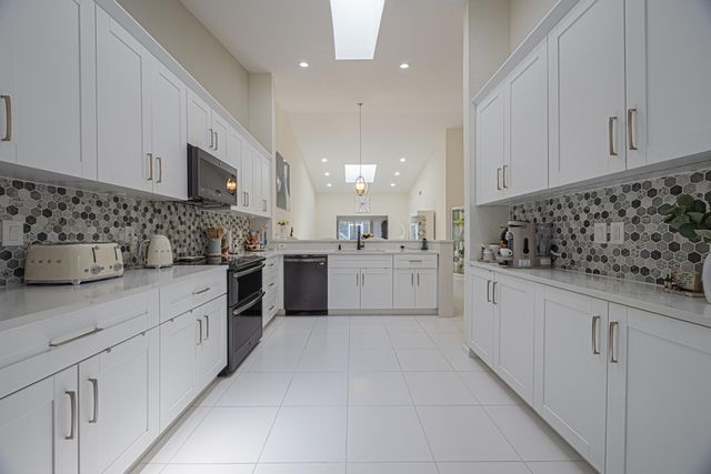 7594 Seafoam Court, Boynton Beach, FL 33437