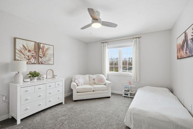 307 Scuppernong CIRCLE, Dousman, WI 53118