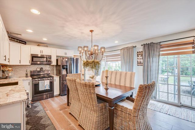 10 FOREST PARK TER, Monroe Township, NJ 08831