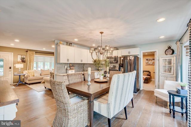 10 FOREST PARK TER, Monroe Township, NJ 08831