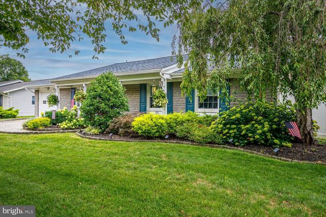 10 FOREST PARK TER, Monroe Township, NJ 08831