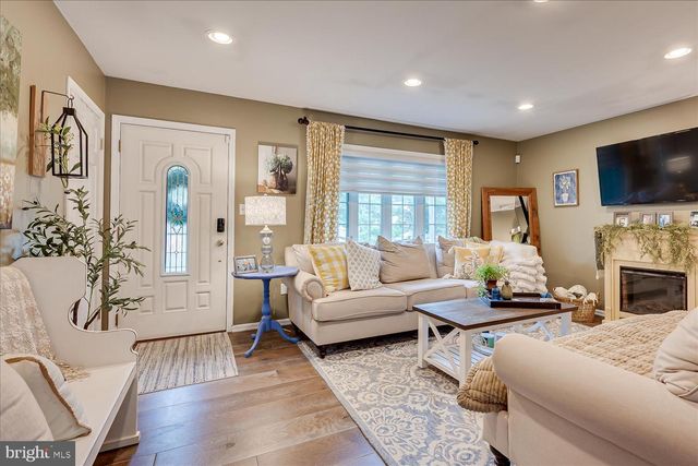 10 FOREST PARK TER, Monroe Township, NJ 08831