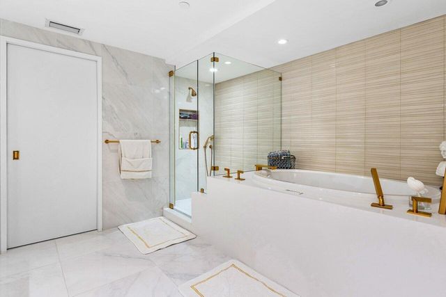 1500 S Ocean Boulevard 303, Boca Raton, FL 33432