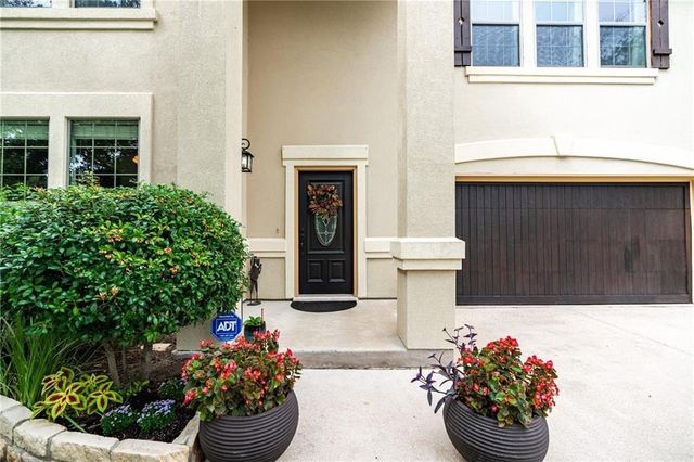 200 Camellia DR, Hutto, TX 78634
