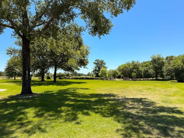 2256 Lcr 882, Jewett, TX 75846