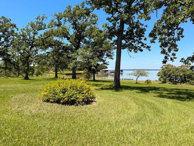 2256 Lcr 882, Jewett, TX 75846