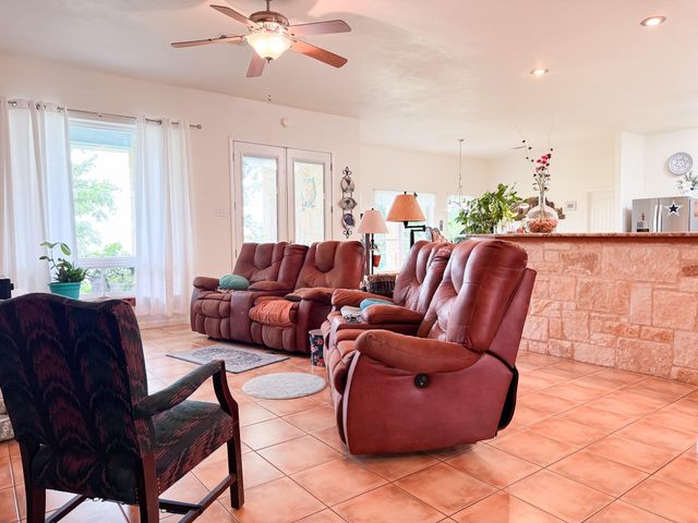 2256 Lcr 882, Jewett, TX 75846