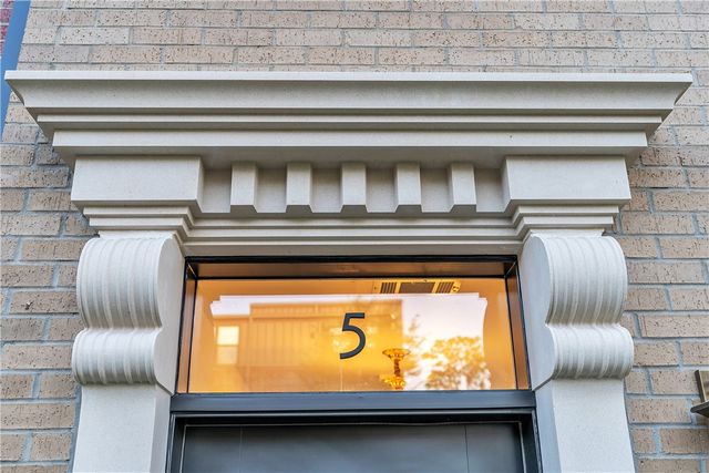 331 SW 5th Street, Bentonville, AR 72712