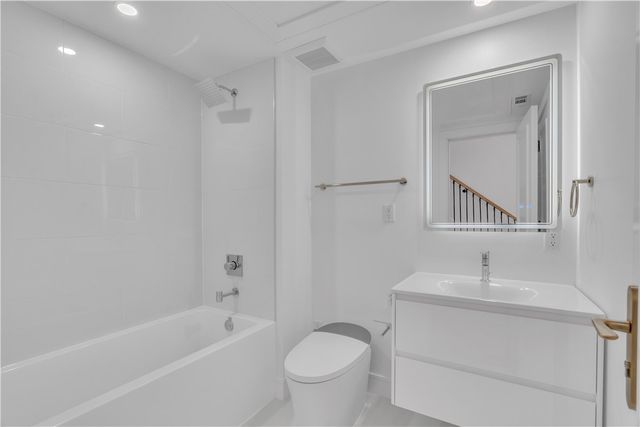 331 SW 5th Street, Bentonville, AR 72712