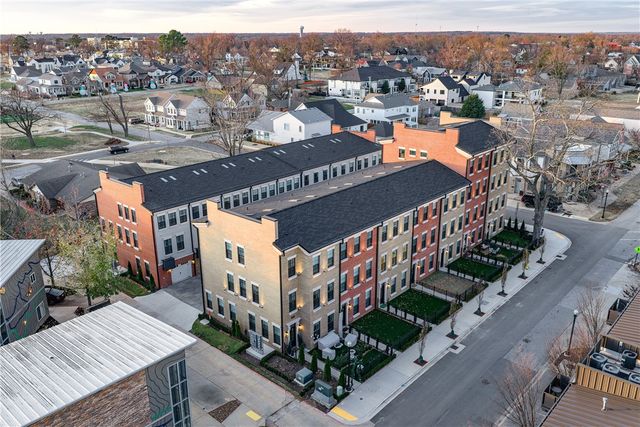 331 SW 5th Street, Bentonville, AR 72712