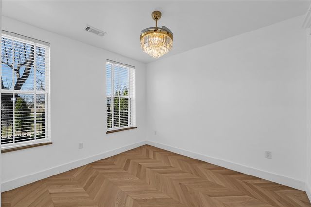 331 SW 5th Street, Bentonville, AR 72712