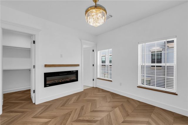 331 SW 5th Street, Bentonville, AR 72712