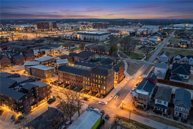 331 SW 5th Street, Bentonville, AR 72712