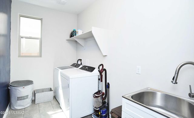 13469 E Joseph Mills Lane, Tucson, AZ 85747