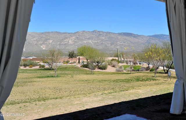 13469 E Joseph Mills Lane, Tucson, AZ 85747