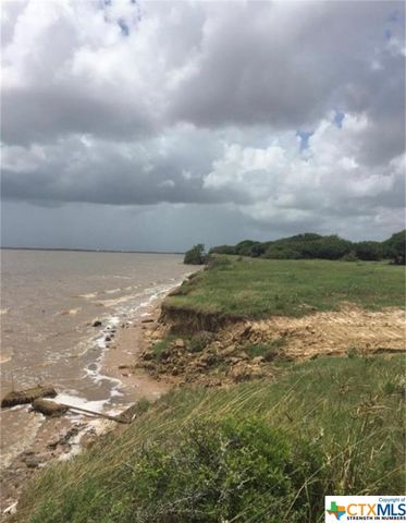 33 Fivemile Trail, Palacios, TX 77465