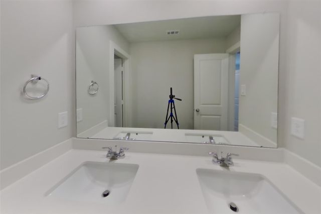 9835 Willow Creek Commerce Drive 420, Tomball, TX 77375