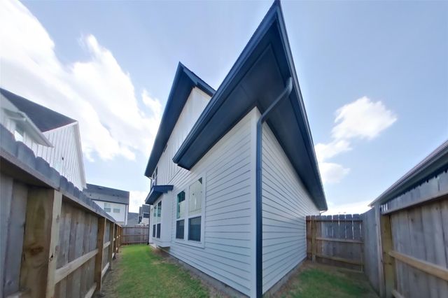 9835 Willow Creek Commerce Drive 420, Tomball, TX 77375