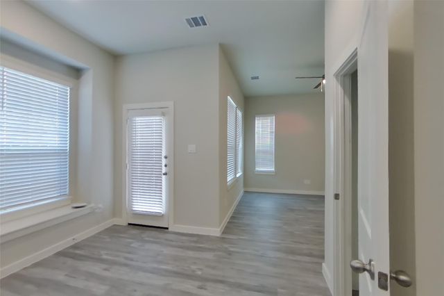 9835 Willow Creek Commerce Drive 420, Tomball, TX 77375