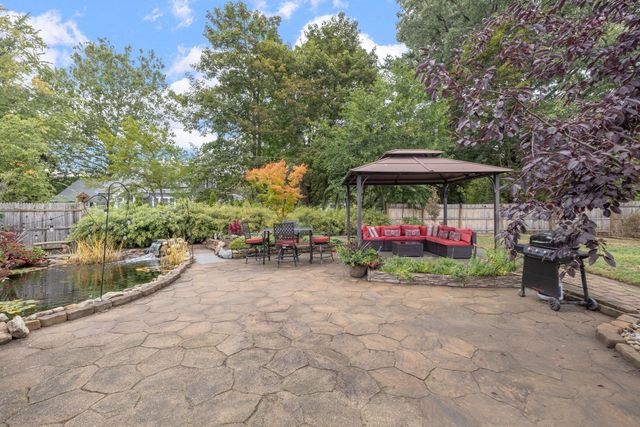 37 Winter St, Wayland, MA 01778