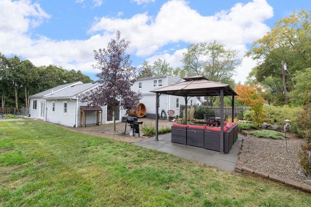 37 Winter St, Wayland, MA 01778