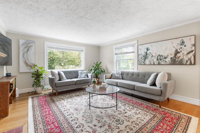 37 Winter St, Wayland, MA 01778
